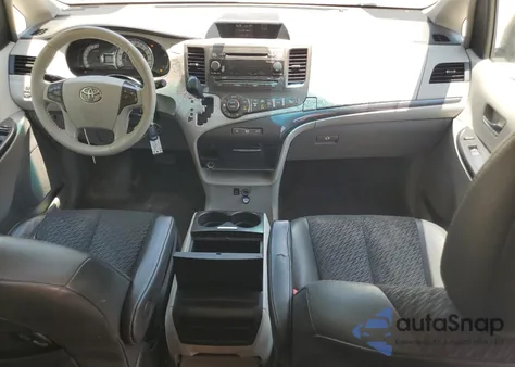 2014 Toyota Sienna Sport z USA, uszkodzony, nr VIN 5TDXK3DC4ES501542